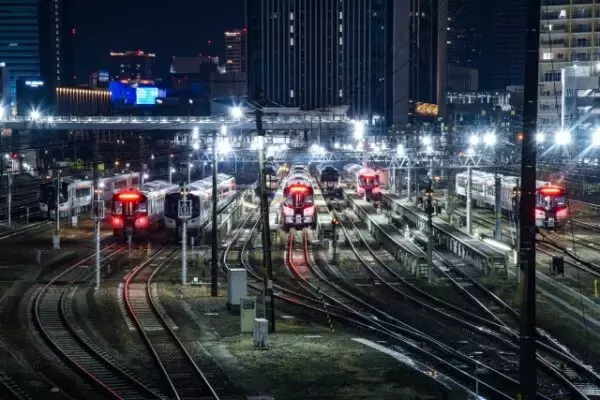 「こんな場所に⁉」電車の“ねぐら”なぜ地下や郊外に？ 広さだけじゃない、車両基地の場所を決める“3つの納得な理由”とは