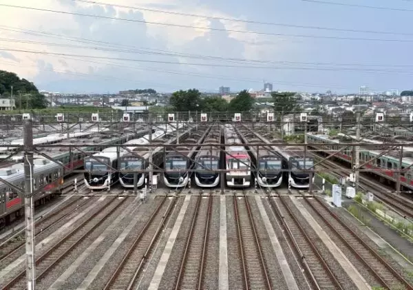 「「こんな場所に⁉」電車の“ねぐら”なぜ地下や郊外に？ 広さだけじゃない、車両基地の場所を決める“3つの納得な理由”とは」の画像