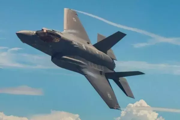 またもトランプ大統領が爆弾発言!? “情報漏洩リスク”あるアジアの大国に最新戦闘機F-35購入を提案 その目論見とは