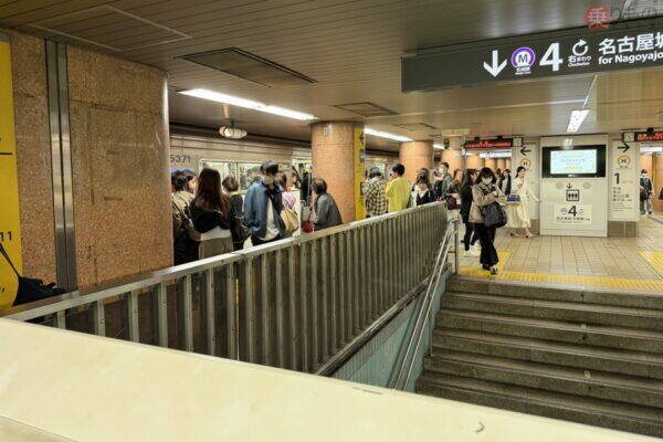 名駅～栄は「地下鉄」と「SRT」どっちが早い？ ストップウォッチでガチ比較！ 運行開始から2か月、リアルな実力は？