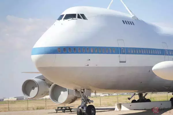 スゴイ第2の人生を送った「JALのジャンボ機」が実在！まさに魔改造…？ なぜかアメリカの公園に
