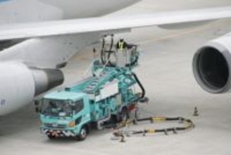 「満タン」とは言わない!? 航空機が燃料を「重さ」で計るワケ 安全の裏には2種類の単位の使い分けまで