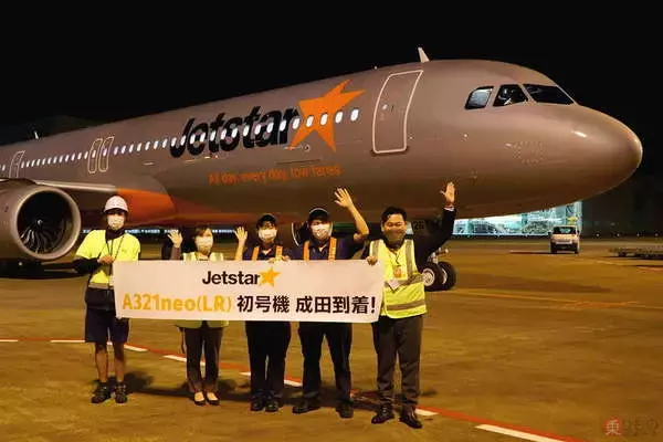 待望の設備！ ジェットスター新型機「A321LR」がついに到着 違いは「オレンジの翼」だけじゃない！