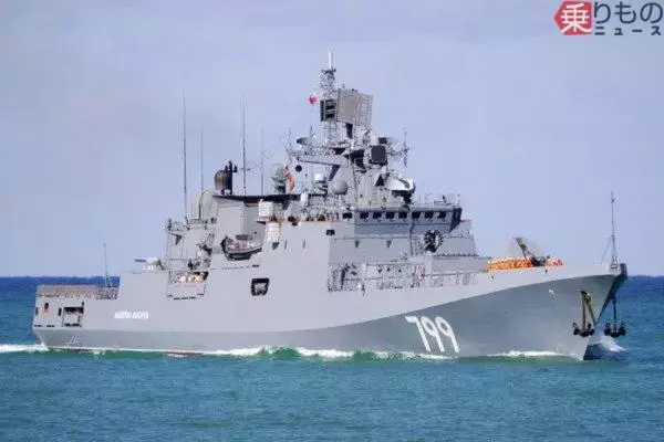ロシア黒海艦隊「最大級の戦闘艦」にミサイル直撃 「重大な損傷」が衛星画像であきらかに 船体に穴も