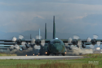 海自の「全然使えない輸送機」ついに後継機選定へ なぜ“安物買いの銭失い”をしてしまったのか？