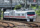 「「装甲列車みたい！」SNSで話題の凸凹車両「マヤ50形」とは？ レーザーで安全を守る“光オイラン”の秘密」の画像1