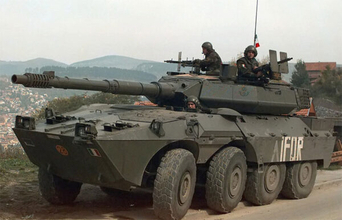 ウクライナ軍が“ゴテゴテ装備”で強化した伊製の装甲車を初公開！ 不要論を否定する予想外の使用法とは!?