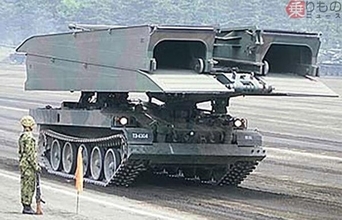 50トン超えの戦車も渡ることが可能！ 即席の橋をかける91式戦車橋とは 前線では素早く橋を架けることが重要？