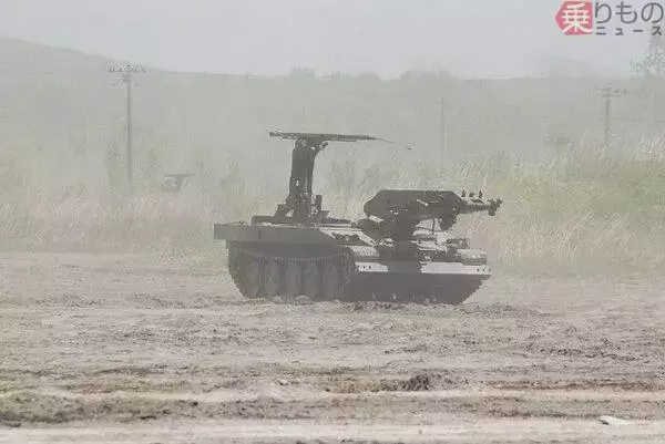 「50トン超えの戦車も渡ることが可能！ 即席の橋をかける91式戦車橋とは 前線では素早く橋を架けることが重要？」の画像