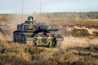 なぜ戦車砲内側はツルツルなのか ついに英戦車もライフル砲廃止 銃とは逆の進化の歴史