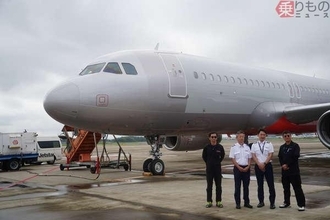 珍展開!! 成田空港に“のっぺらぼう”ジェットスター機、突如降臨！なぜ？ 「ロゴ消して路線再投入」異例の対応の理由