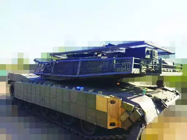 「戦車の威厳を損ねる？ ドローン対策の“ゴテゴテ化” アメリカ軍は最新戦車に採用するのか ハイテクで何とかなる？」の画像