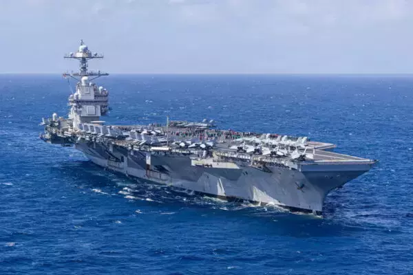 トランプ大統領が「最新鋭空母の見た目」にダメ出し!? “鶴のひと声”で大幅に設計やり直しの危機