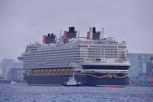 「日本に来た最大の旅客船」記録更新!! ついに東京入港「ディズニー最大のクルーズ船」 もう来ない可能性が濃厚!?