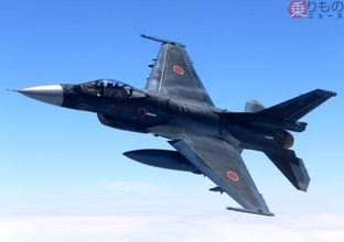 空自機と中国軍機が近距離で「にらみ合い」 長崎県の離島沖まで飛行した怪しい機体を真横から捉えた画像が公開