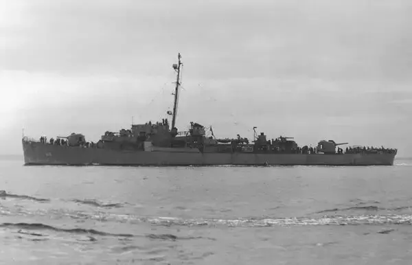 タイタニックより3000m以上深い！「世界最深」の沈没艦　戦艦「大和」とも砲火を交えた米海軍伝説の船
