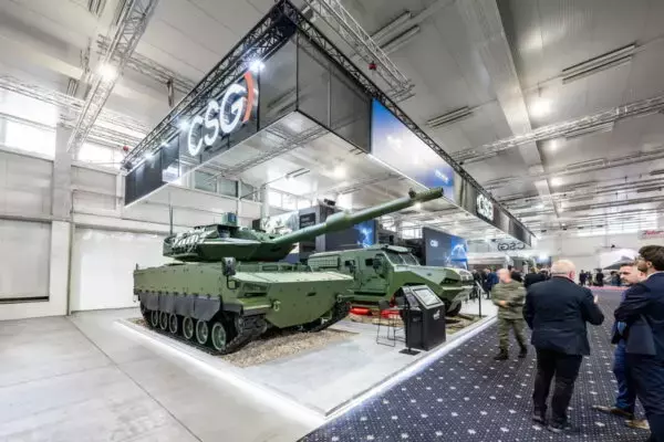 予算に悩む国向け!? トルコ×チェコの新たな120mm砲戦車「レオパルト2」の重量半分、使い勝手は？