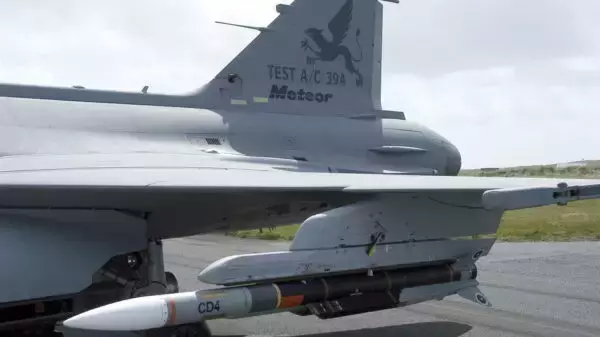 「高速道路から出撃し、回避不能のミサイルを放つ！「グリペン」戦闘機はウクライナの“空の守護神”となれるか？」の画像