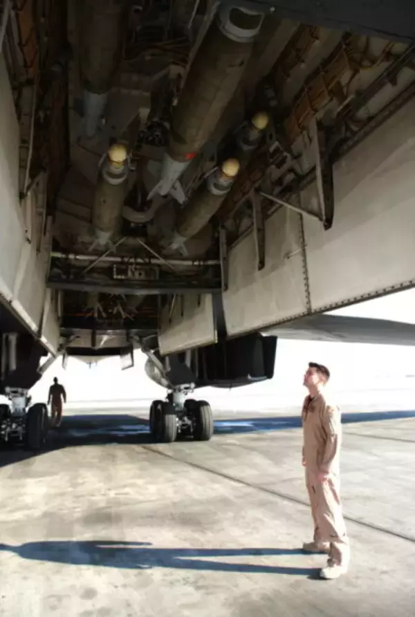 「B-1Bは「戦略爆撃機」じゃない!? 米露関係の悪化で「核搭載能力」を再付与する動きが浮上したワケ」の画像