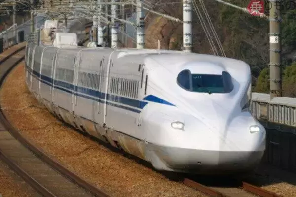 新幹線「のぞみ」8月7日から「全車指定席」に！ 東京～博多間の全列車が対象 もし乗り遅れたらどうなる？
