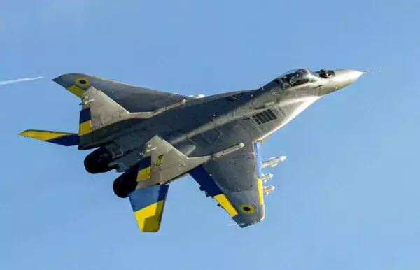 ウクライナ国産の“グライダー爆弾” ロシアの前線基地の攻撃に初使用される「防空網の外から攻撃」
