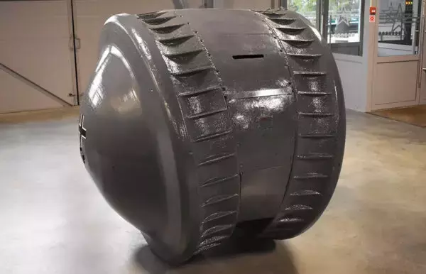 あ、あれは「パンジャンドラム」!? いや違う？ タミヤ製ロボット工作キットのフォルムが話題に「クーゲルパンツァーだ」の声も