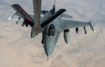 米軍 イラン軍事目標10か所へ報復攻撃“閃光と炎上”の瞬間を捉えた映像を公開 覚書締結後では初めて