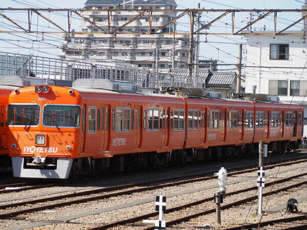 「67年ぶりの新型車両」増備で旧型車両が引退へ いろいろ魔改造された“おさがり”の60年選手 乗れるのは残りわずか？