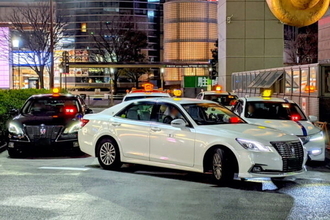 導入拡大まもなくの「軽タクシー」のメリットは？ 主力の「JPN TAXI」と徹底比較！ “すみ分け”は可能なのか？