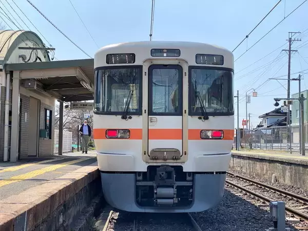飯田線の運転再開見込み立つ 巨大な落石ゴロゴロで一部不通