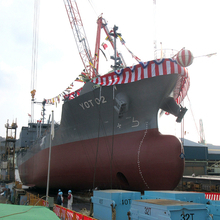 自前で燃料運べます 海自向け4900トン型油槽船「YOT-02」今治で進水 新来島どっく