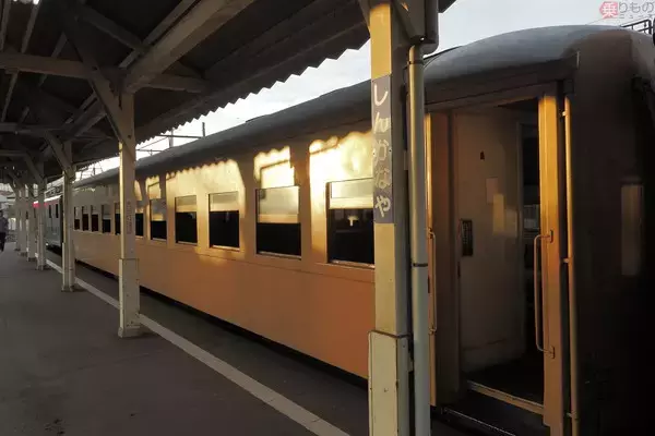 「ここで「カンパ～イ」できるなんて！ 鉄道ファン至高の瞬間、大井川鐵道の「珍ビール列車」」の画像