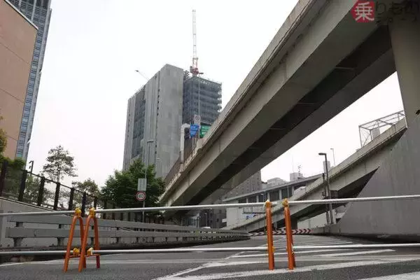 首都高が公開「青いカブトムシ」みたいな建機とは？ “日本橋区間”の地下化で活躍 「なんだかカワイイ」合体マシン！