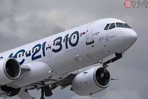 西側の制裁を“ブチ破る”怪鳥！ ロシアの純国産旅客機、量産型が大空へ… 「ここまでやるか！」驚愕の中身とは