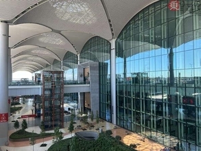 小泉進次郎大臣が空港で「初めて見た」アイテム紹介→なぜかSNSで話題爆発！ 「炎上の仕方がカリスマすぎる」