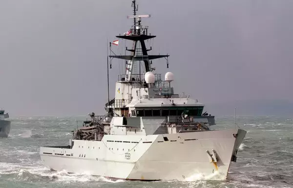 ロシア海軍の不審な動きで監視回数が激増！ 領海の“目と鼻の先”で射撃訓練も実施!? 国防相が怒り イギリス