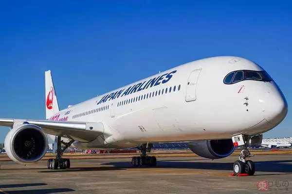 なんて豪華！ JALファーストクラス 超最新vs60年前の「初代ジェット機」との共通点とは？ 昔の方が一部勝ってる!?