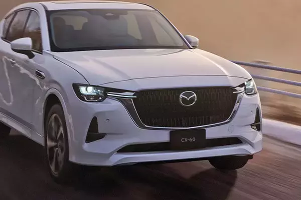 マツダ「CX-60」日本仕様ついに公開 パワートレイン4種類！ 初のPHEVも