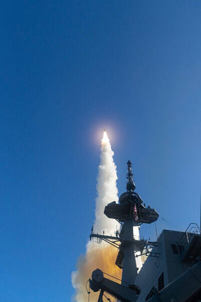 海自「まや」「はぐろ」が臨んだ「はじめて」づくし 弾道ミサイル防衛試験の重要成果