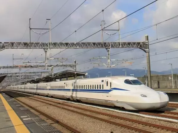 新幹線の寿命はメチャ短い!? 引退した車両はどうなる？ 意外な活用先とは