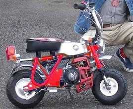 モンキーより小さい「公道走れる世界最小バイク」はこうして生まれた！ まさに“伝説” 元ホンダエンジニアのスゴすぎる半生
