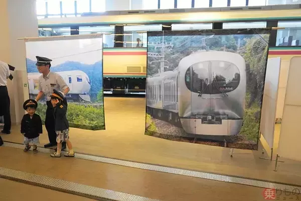 「ラビューの「丸すぎる頭」大変じゃない？ ロマンスカーに肘掛けないのは？ 小田急と西武“中の人”対談」の画像