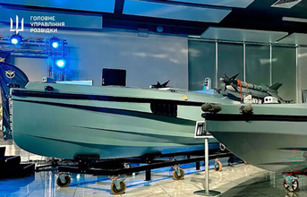 「海の刺客」が“子機”を発艦させ ロシア軍のレーダーシステムを攻撃する映像公開 さらなる進化を遂げる水上ドローン