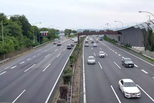 高速道路は「ほどんどカーブ」ってホント？ 直線区間「かなり少ない」!? 体感的にそう感じないワケとは