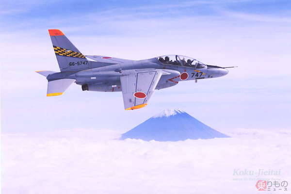 半世紀前から完璧？ 超ご長寿な英国「ホーク」練習機の歩みから日本のT-4後継を考える