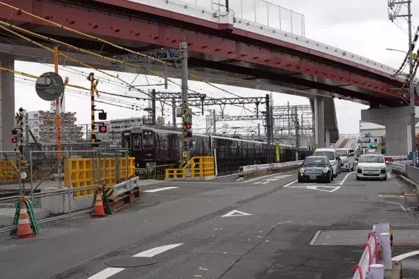 大阪北部の「ブツ切り重要幹線」ついに6月つながる！“阪急またぐ橋”26年越し開通 移動が格段にスムーズに!?