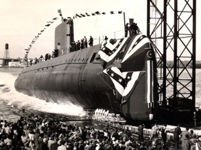 「ソ連の裏庭に姿見せてやれ！」米国による “名誉挽回の大作戦” その背景とは？「世界初の原子力潜水艦」誕生秘話