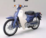 「「一部マニアにしか良さがわからない」なんであんなに流行ったの…？ 角目＆カクカクなバイクが生まれた“時代” 「実車版LEGO」まで」の画像1