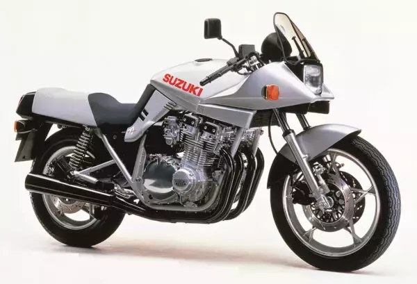「「一部マニアにしか良さがわからない」なんであんなに流行ったの…？ 角目＆カクカクなバイクが生まれた“時代” 「実車版LEGO」まで」の画像