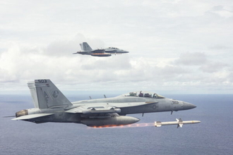 航空自衛隊の新ミサイルが狙うのは“電波”!? これまでにない新装備を導入するワケ